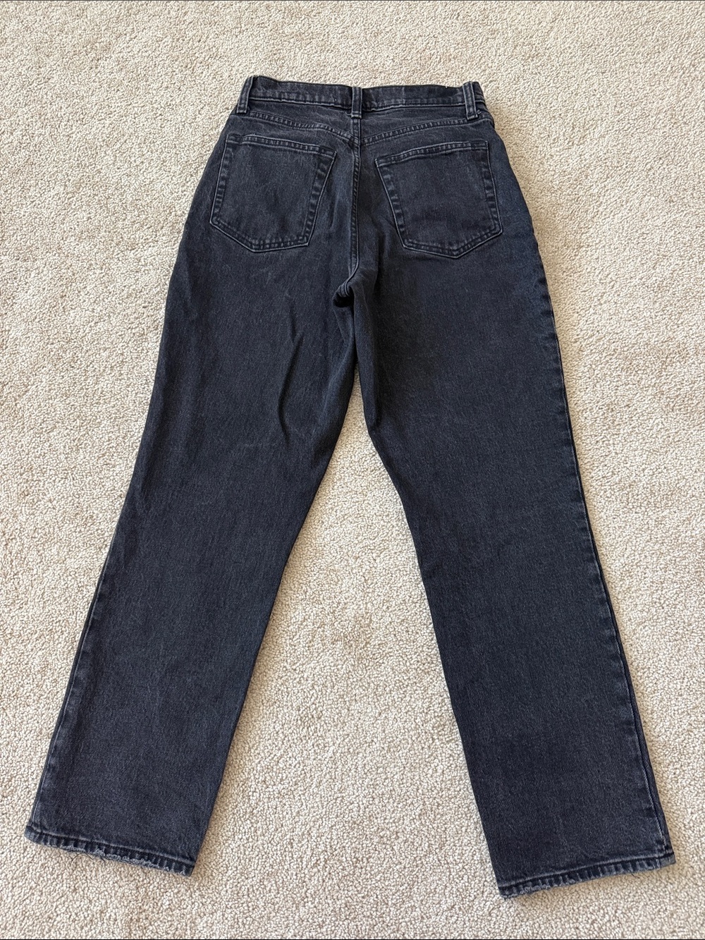 Abercrombie and Fitch 90s Straight Ultra High Rise Black Jeans - Picture 2 of 7